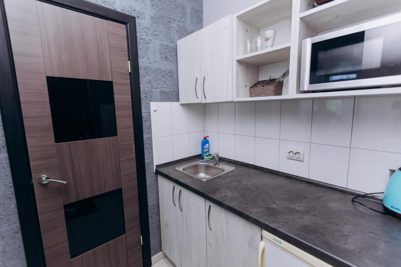 Apartments Біля Жд Вокзалу 伊万诺-弗兰科夫斯克 外观 照片